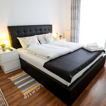 Modern Condo With Parking, ซีบิว ภายนอก รูปภาพ